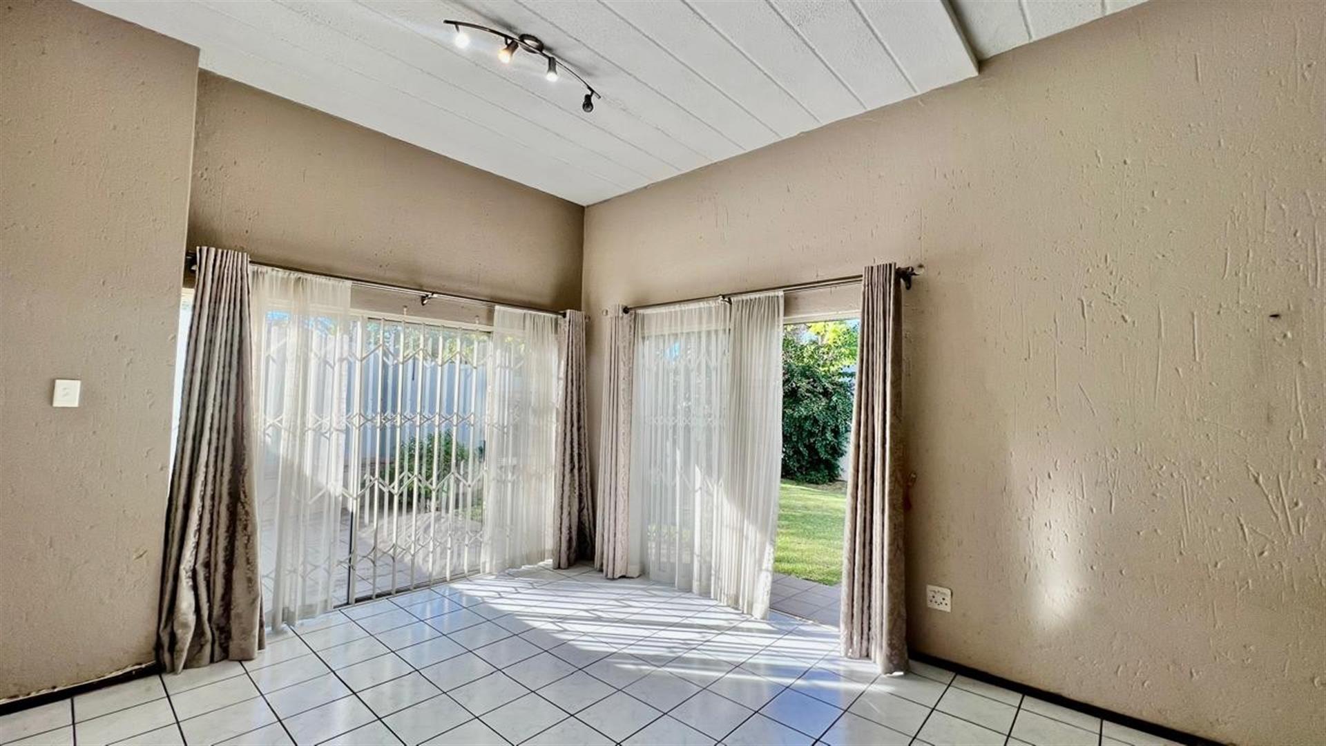3 bed 2 bath ground floor, Lonehill