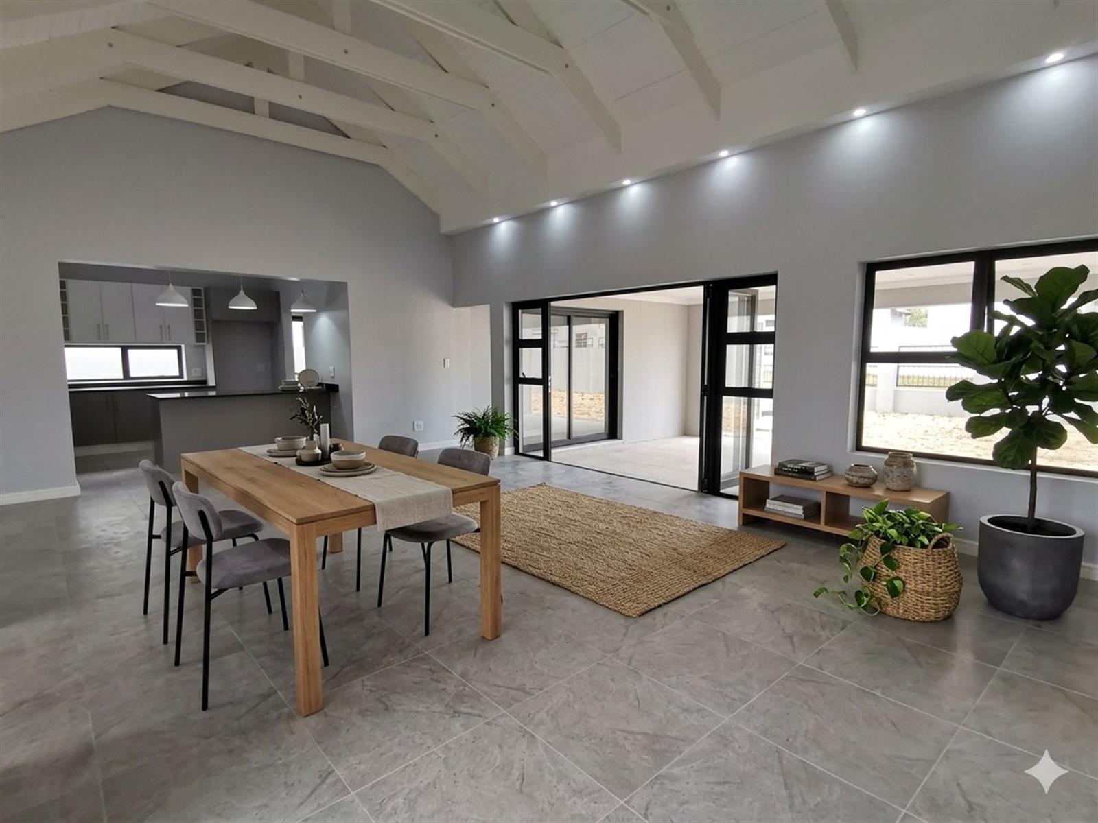House For Sale in Paarl South, Paarl