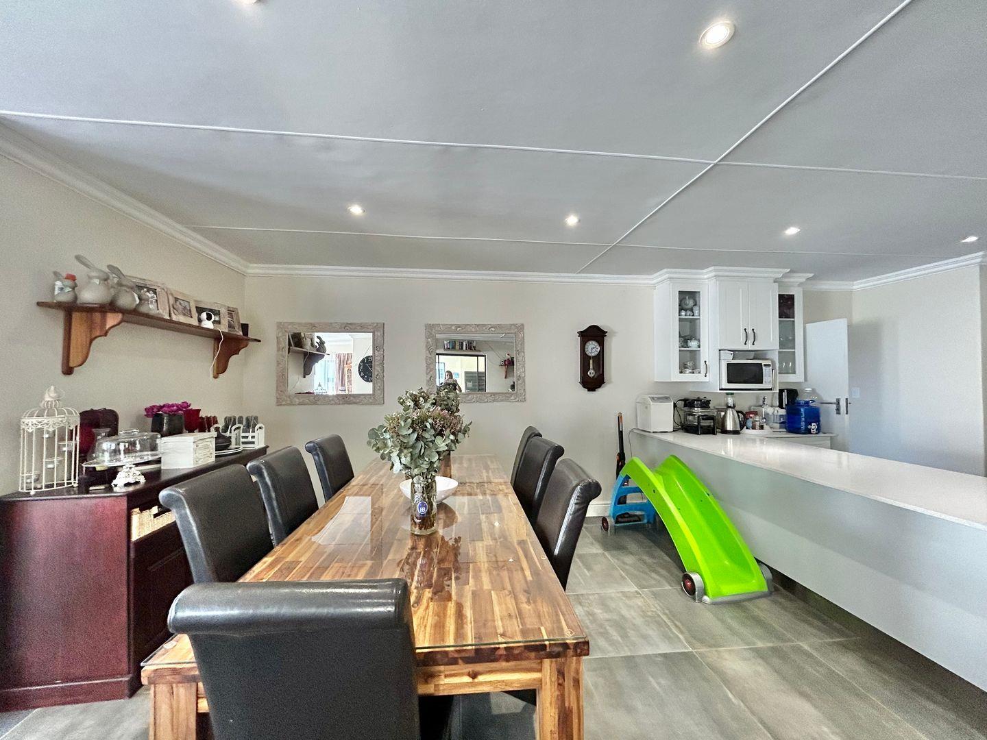 The feeling is just right at this home in Fountains Estate Jeffreys Bay
