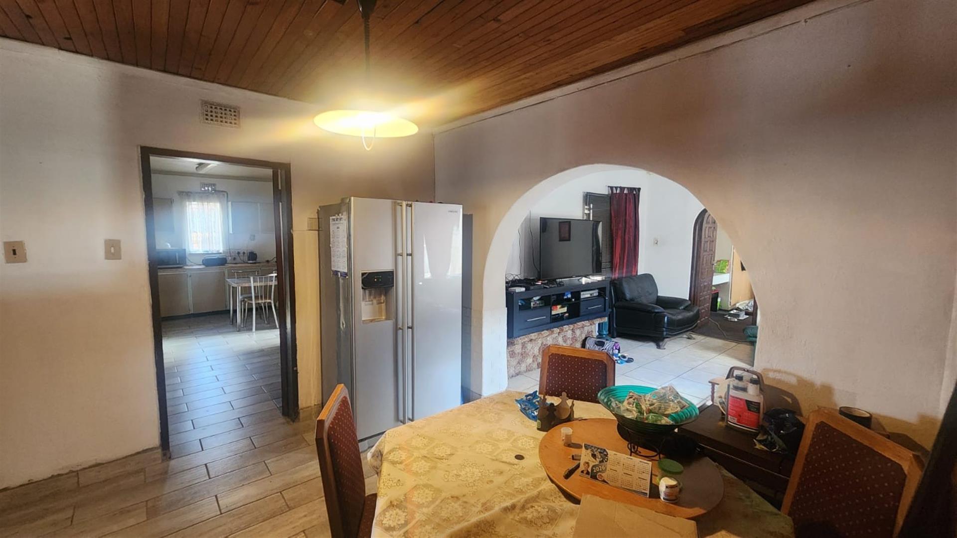 Spacious Family Home with Flatlet in a Prime Van Dyk Park Location
