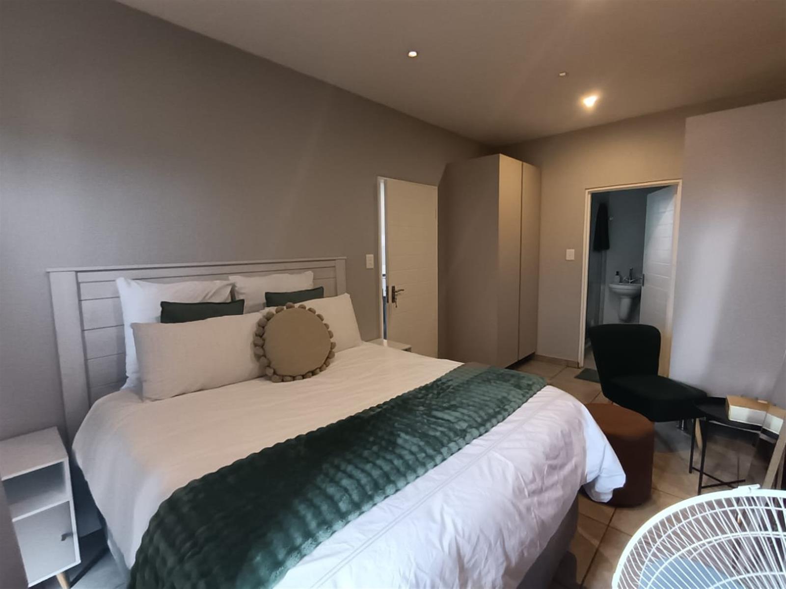 1 Bedroom 1 bathroom Apartment To Rent in Nelspruit Ext 37, Nelspruit
