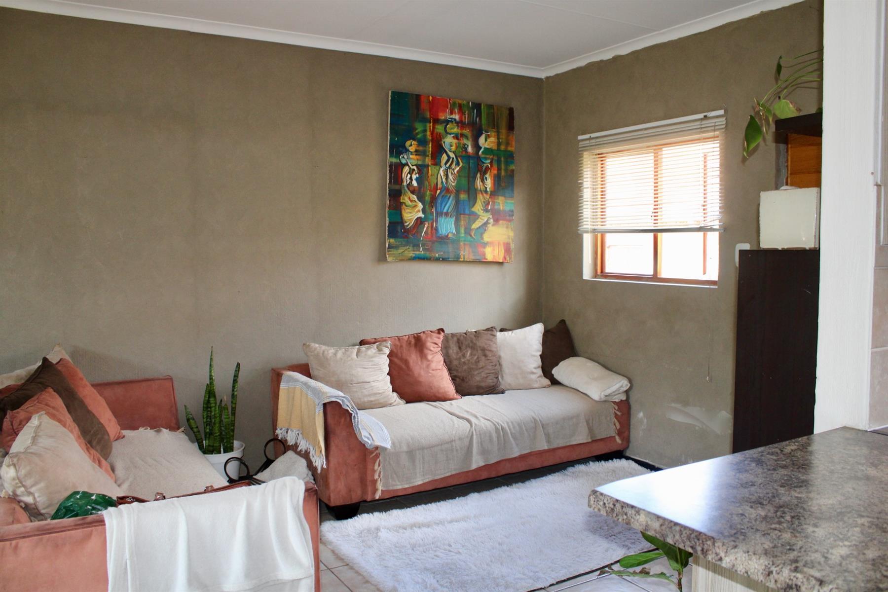 2-Bedroom Townhouse with Spacious Private Garden in Secure Randpark Ridge Complex