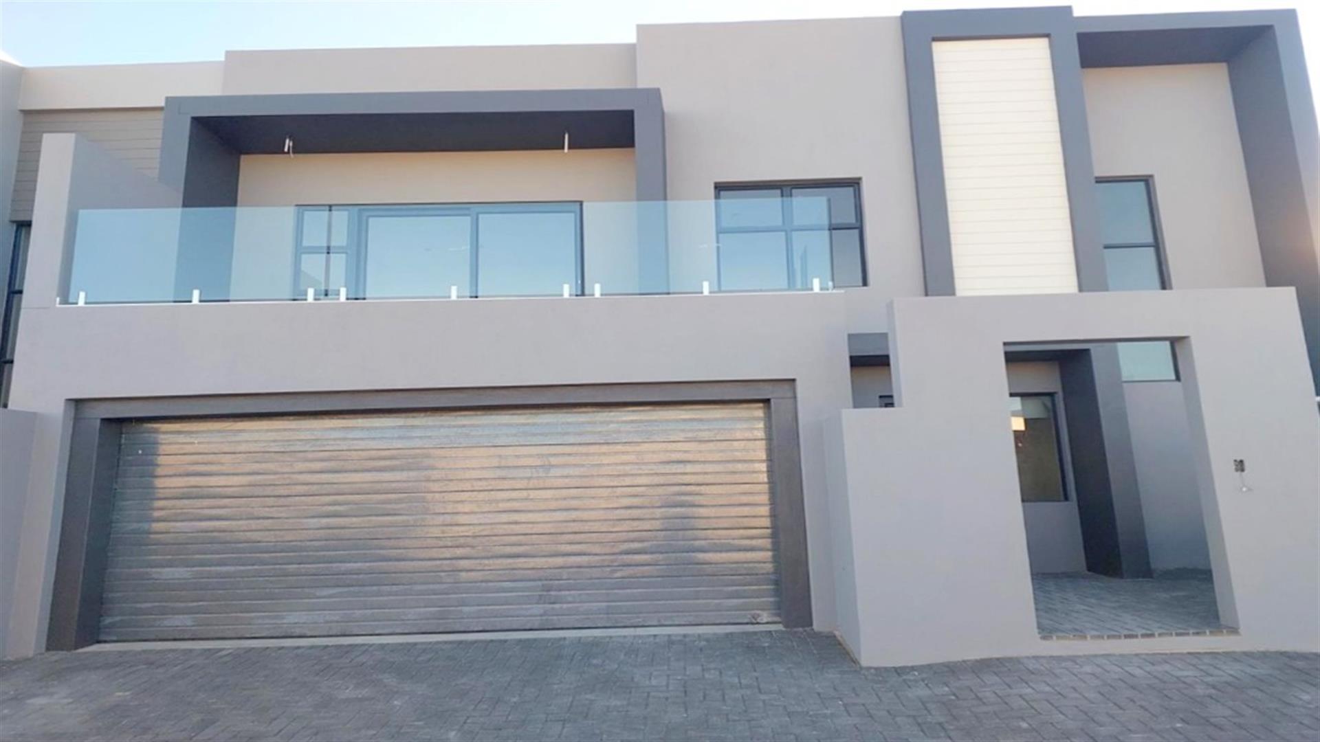 Brand new 4 Bedroom family home, awaiting it's first owner!
