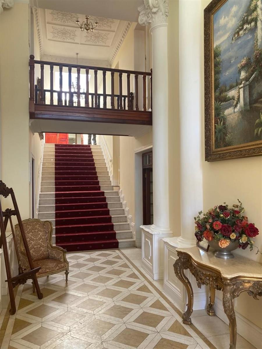 Luxury Open-Plan Studio Apartment Fully Furnished with Spacious Balcony (106)