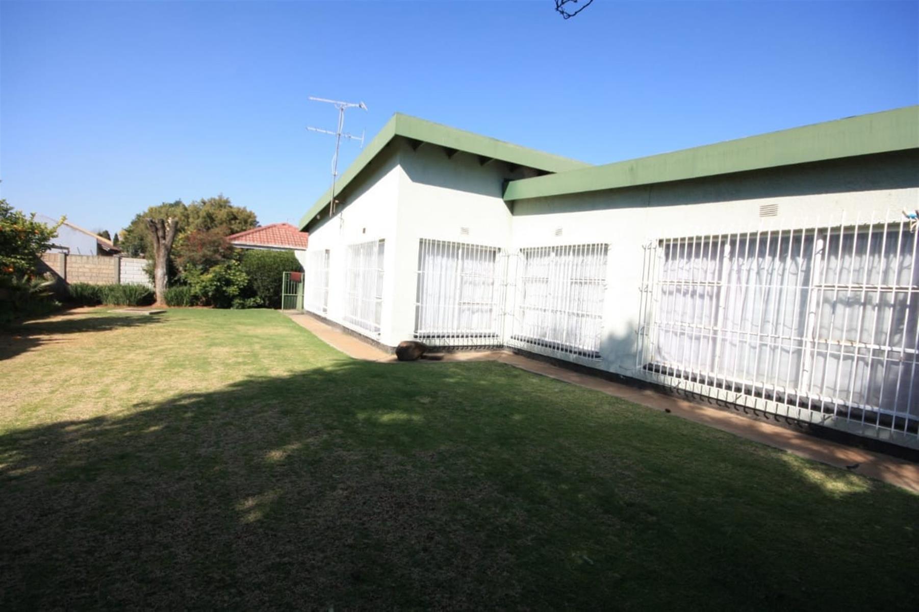 Spacious Family Home with Entertainment Area and Borehole
