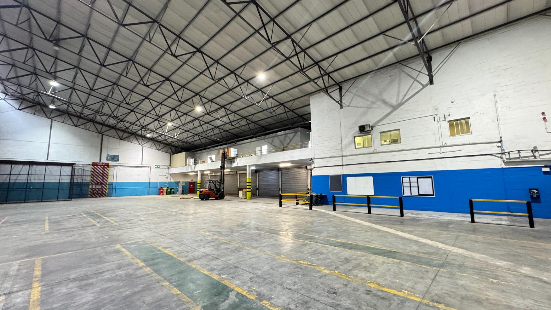 5,990m² Warehouse To Let | Killarney Gardens | Large Yard Component