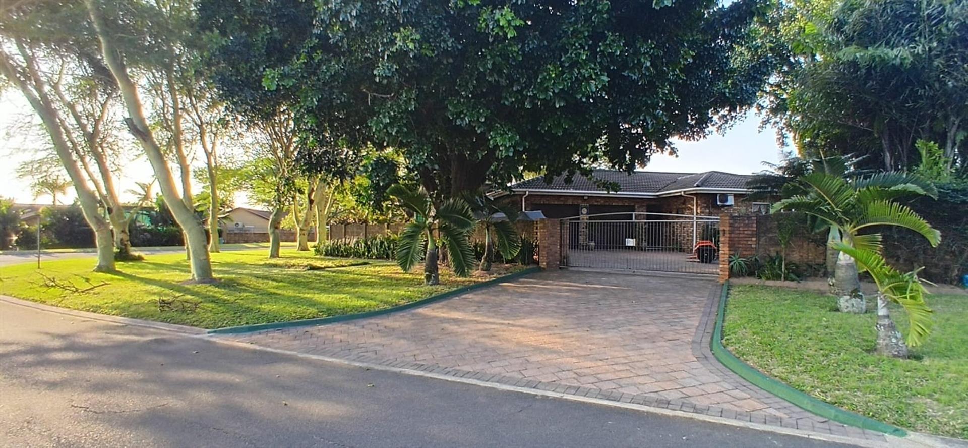 3 Bedroom house with 2 Bedroom Flatlet for Sale in Birdswood, Richards Bay, KwaZulu Natal
