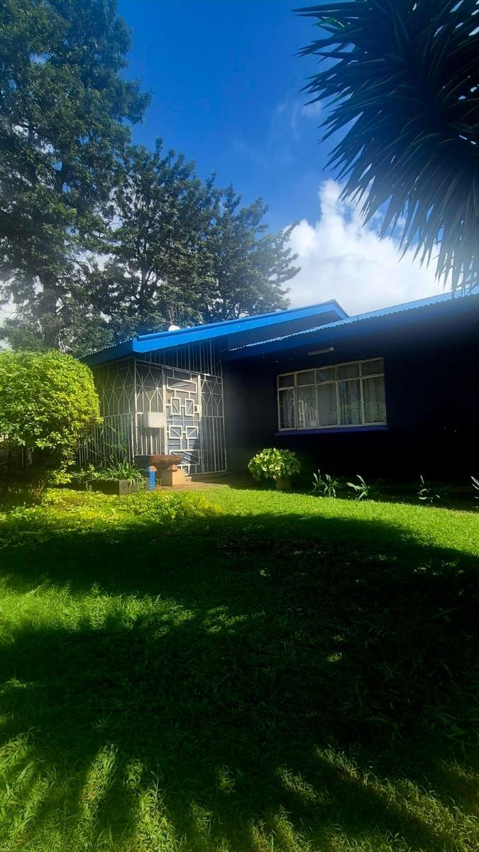 Spacious 3-Bedroom Family Home for Rent East End