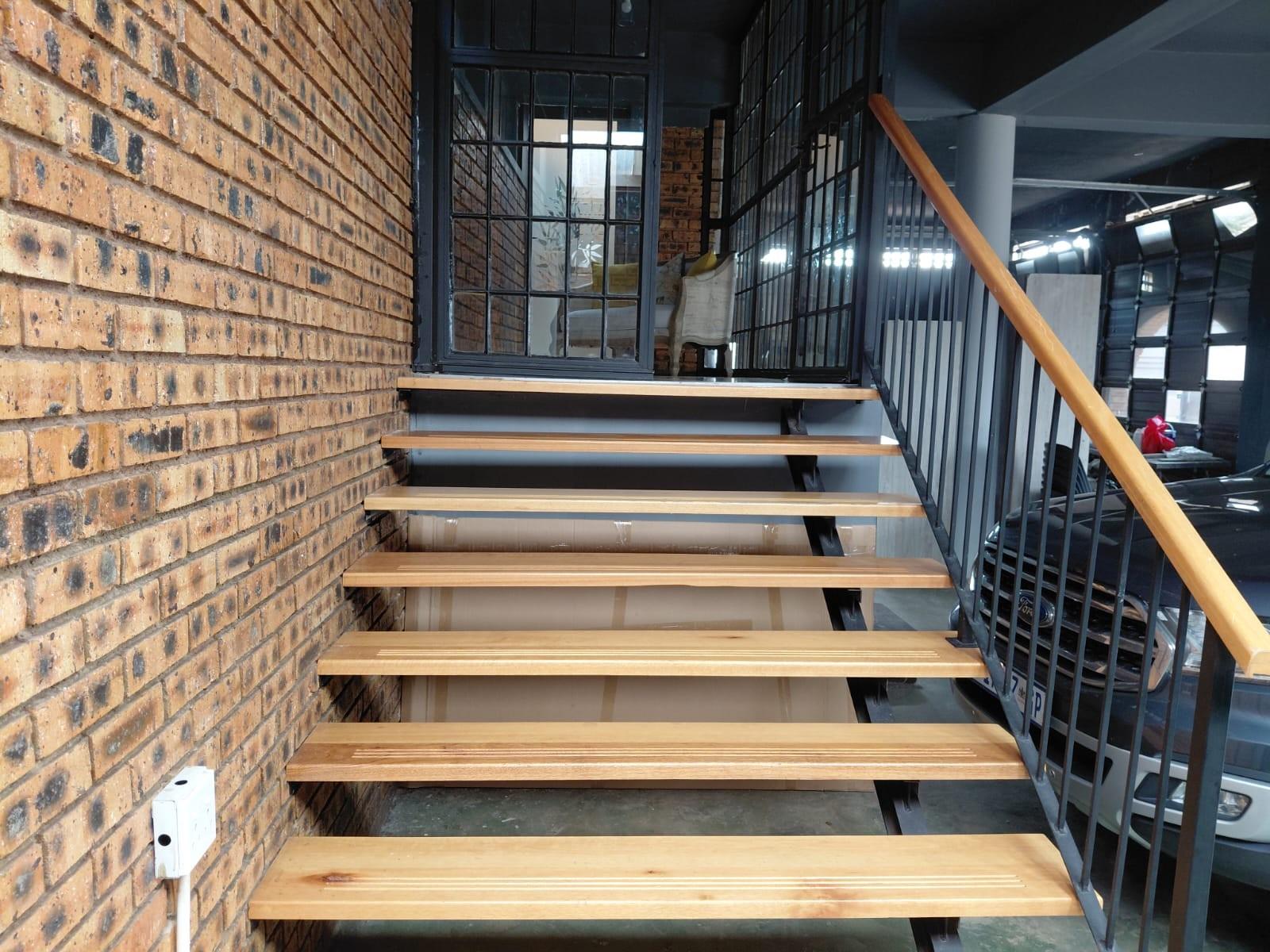 Naturena ,   4 Bedroom house with  2 cottages