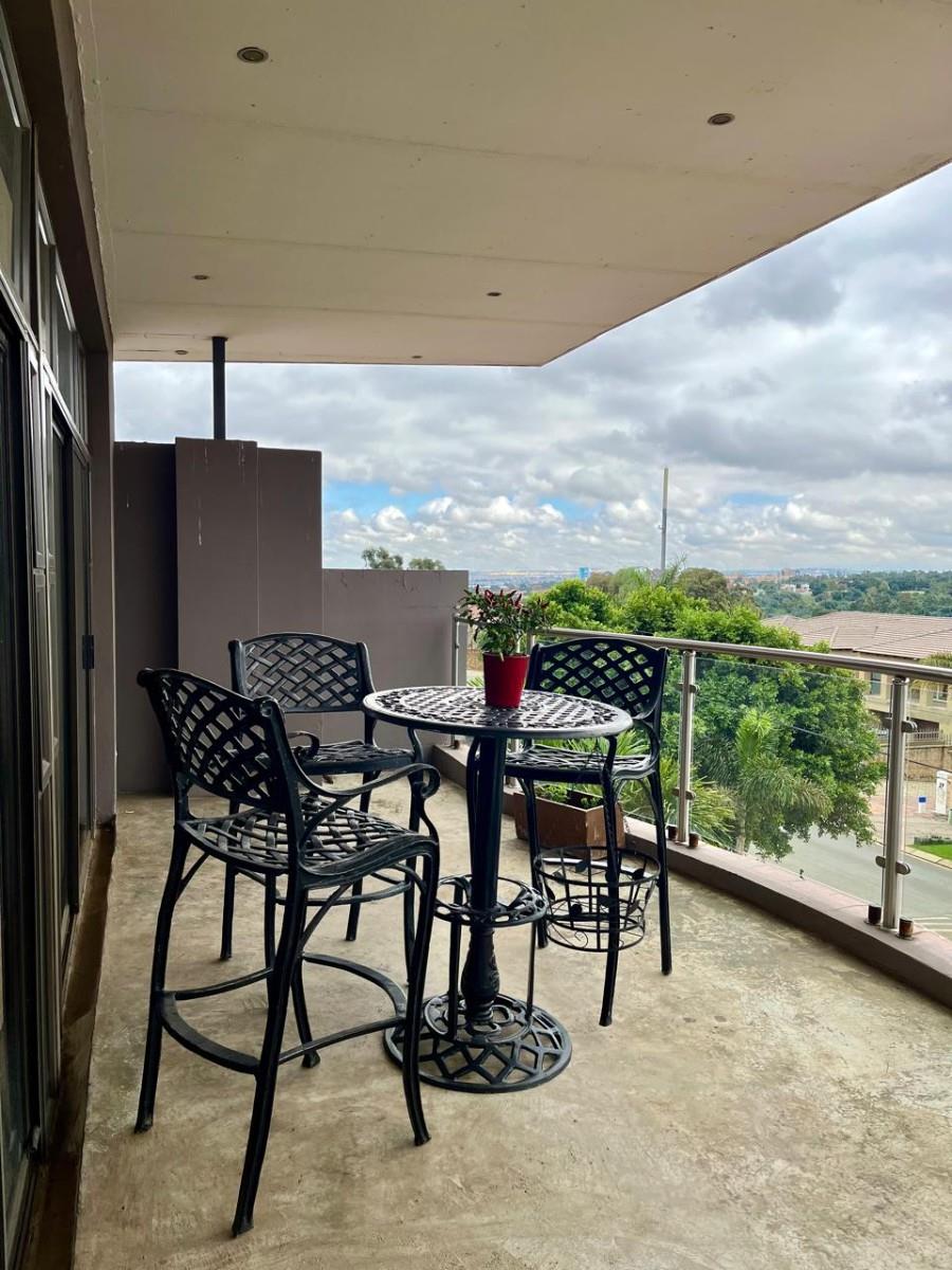 Naturena ,   4 Bedroom house with  2 cottages