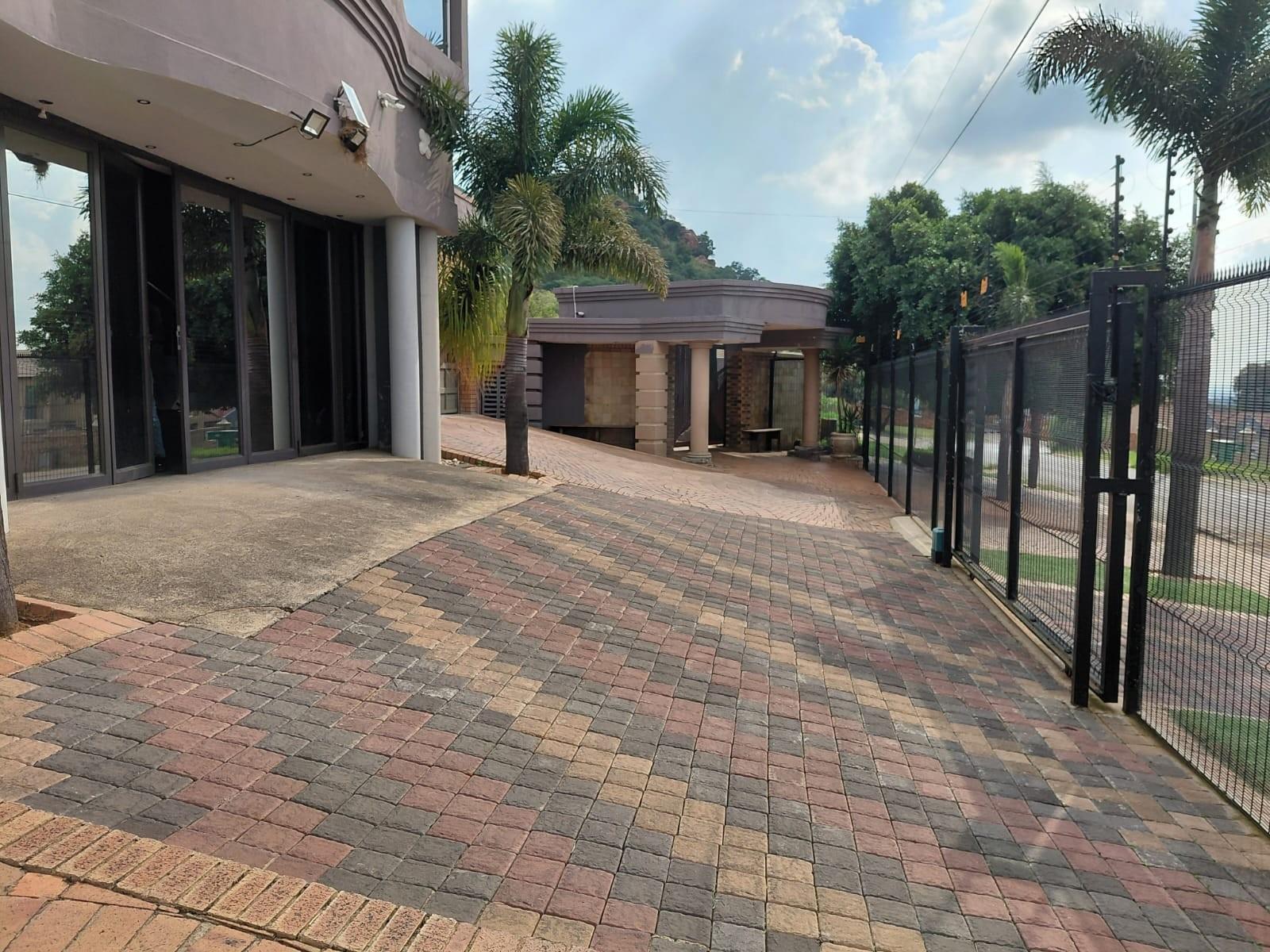 Naturena ,   4 Bedroom house with  2 cottages