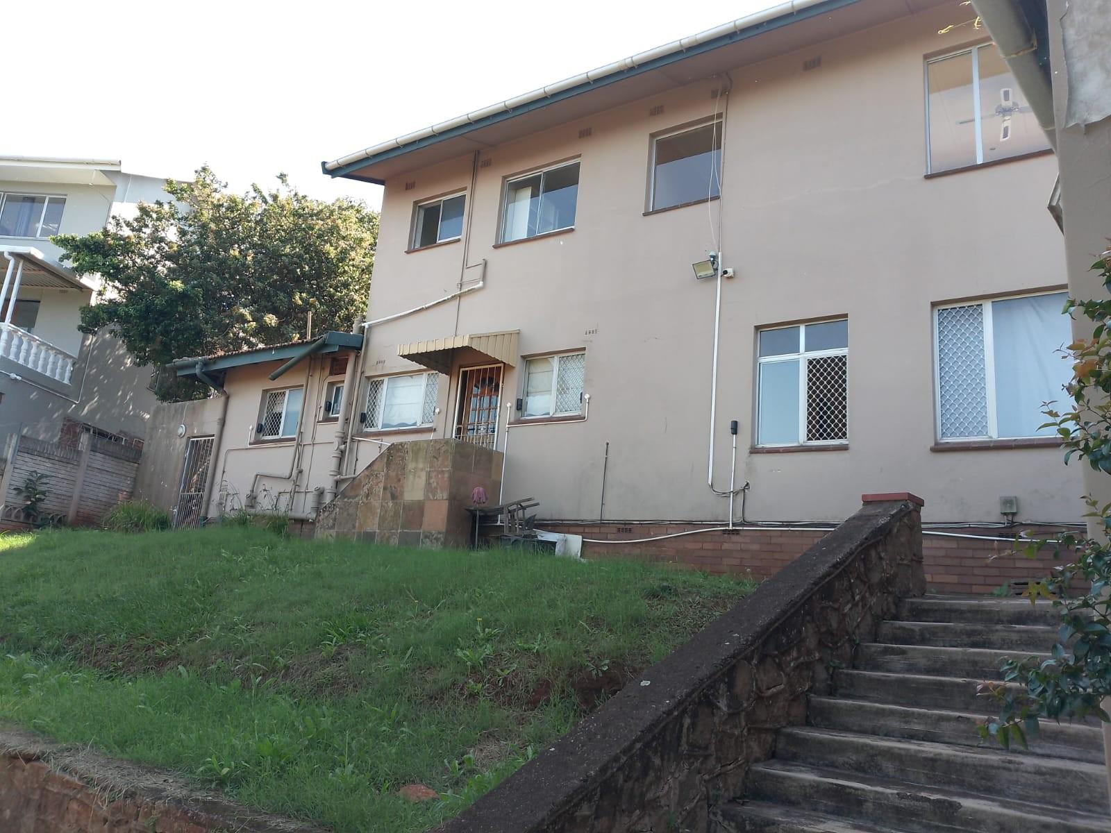 Huge four bedroom house To Rent in Glenmore, Durban, KwaZulu Natal