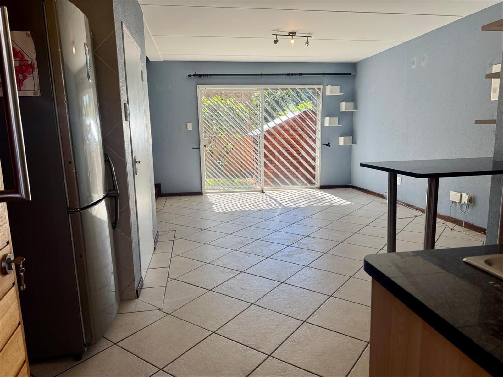 Townhouse for rent in North Riding, Randburg