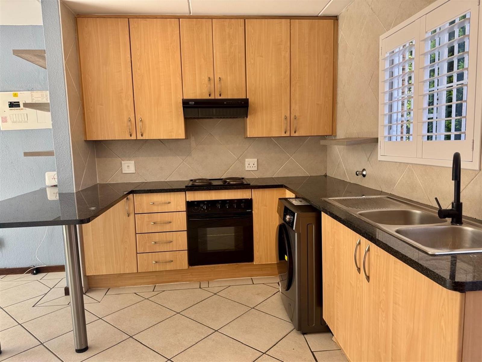 Townhouse for rent in North Riding, Randburg