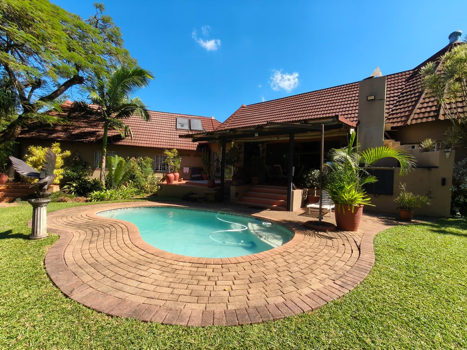 Income-Generating Airbnb, Smallholding Near University of Mpumalanga