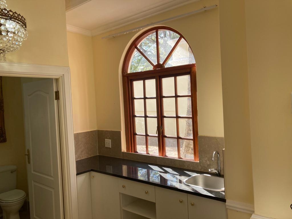 Modern Fully Furnished Studio - Luxury and Convenience Combined (112)