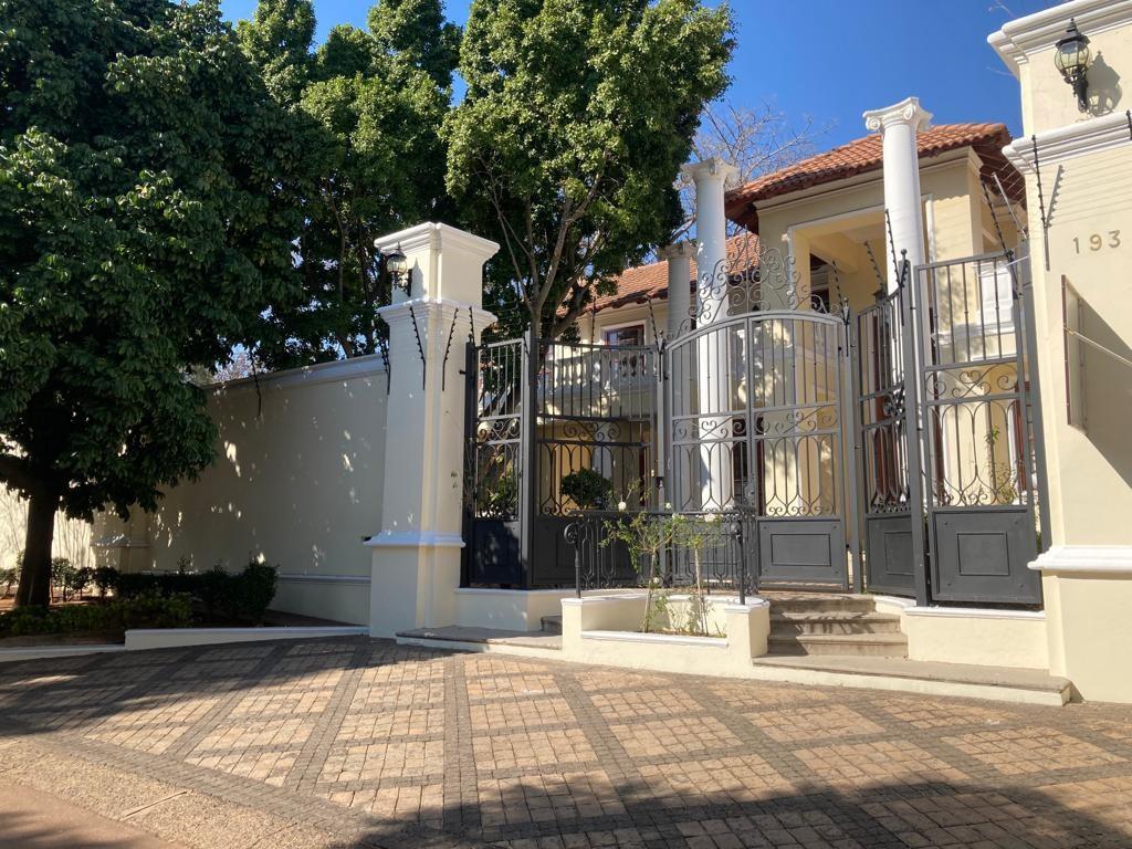 Modern Fully Furnished Studio - Luxury and Convenience Combined (114)