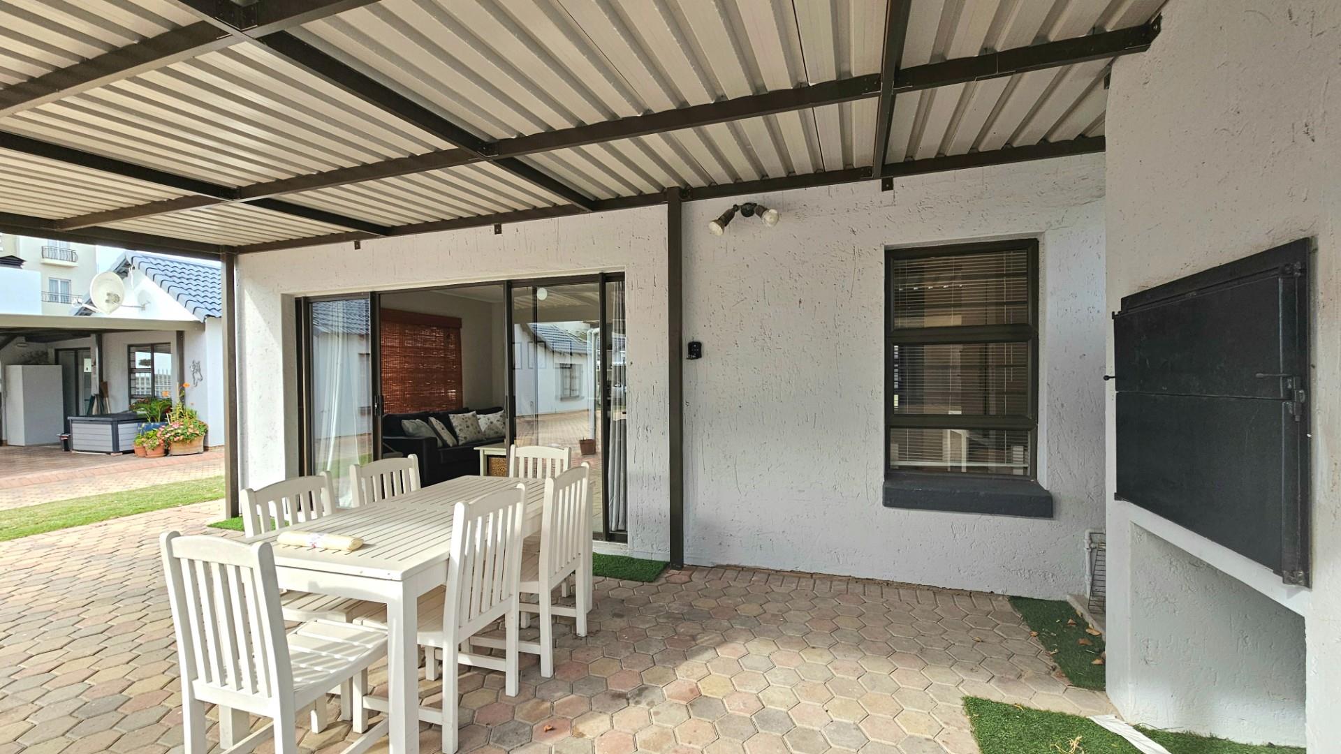 Duplex For Sale in Diaz Beach, Mossel Bay