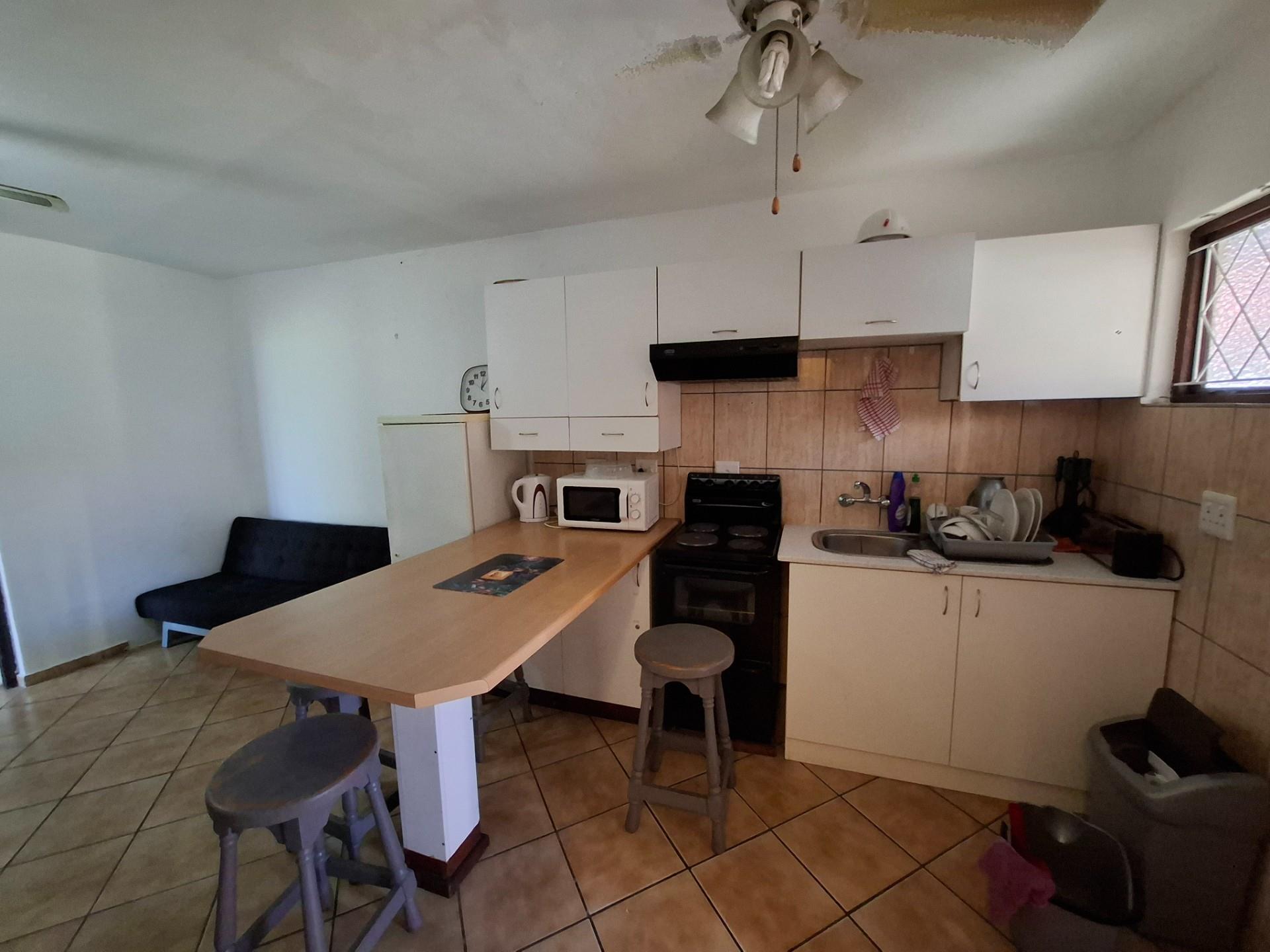Apartment For Sale in Uvongo, Margate, KwaZulu Natal