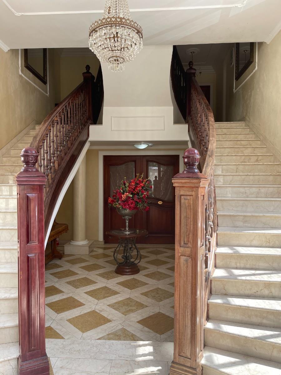 Luxury 2-Bedroom Apartment with Pool Views (301)