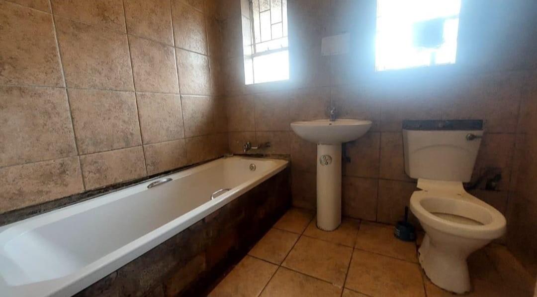 House For Sale in Tasbet Park Ext 1, Tasbet Park, Witbank