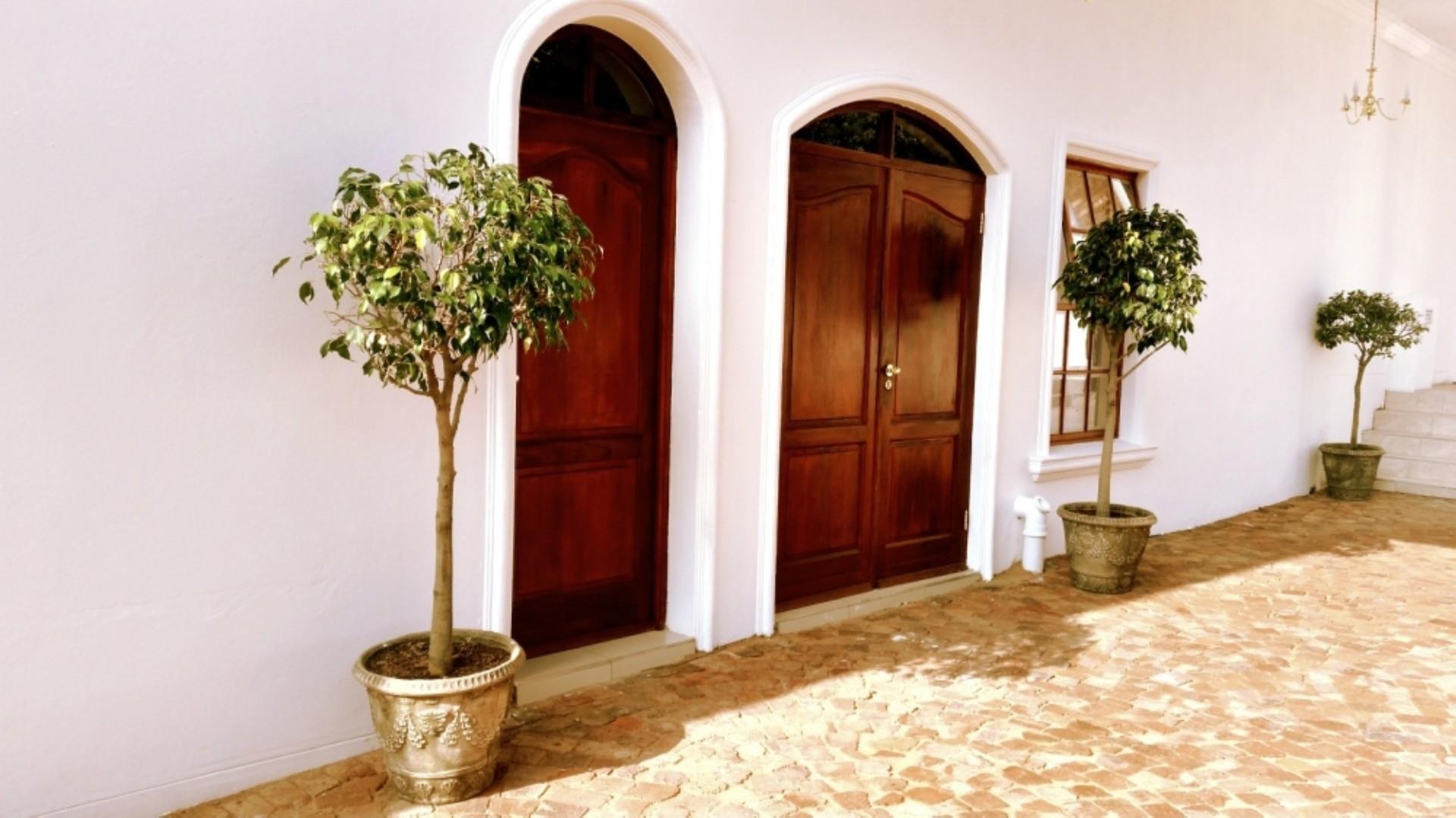 Apartment To Rent in Groenkloof, Pretoria (507)