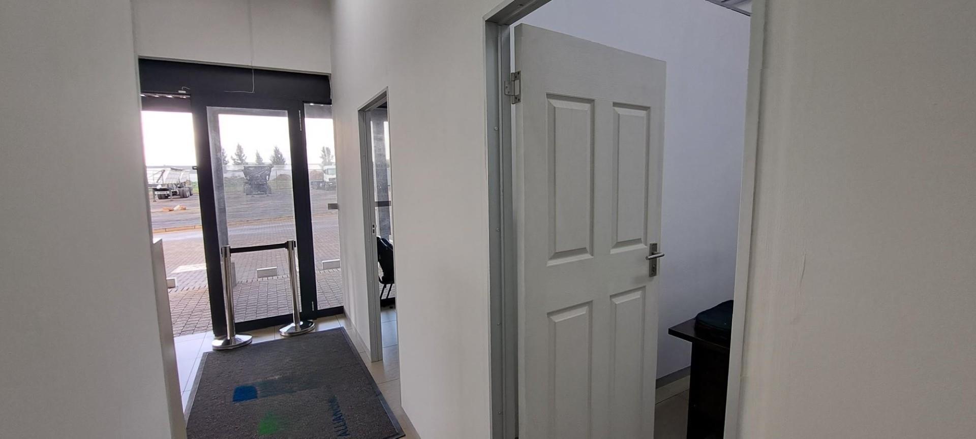 Commercial Office To Let