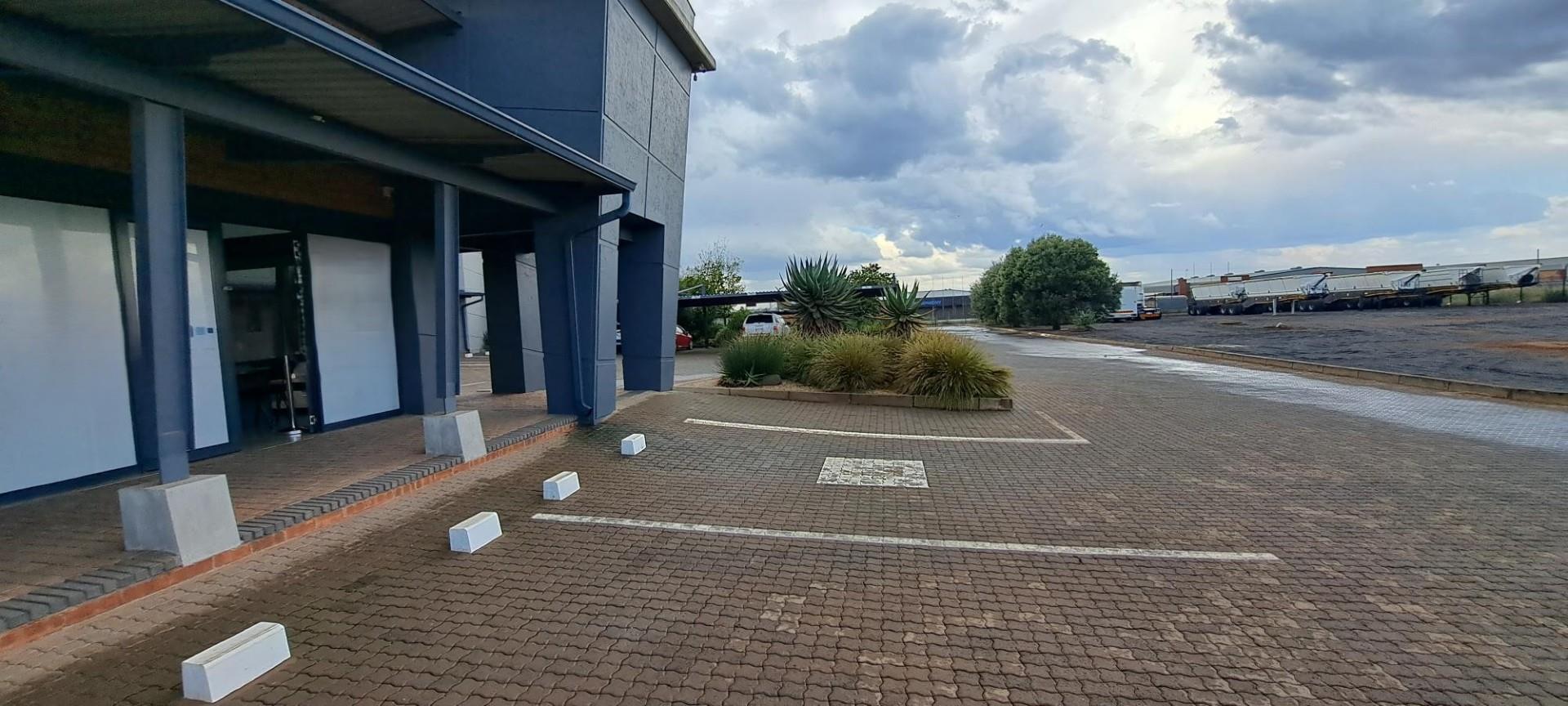 Commercial Office To Let