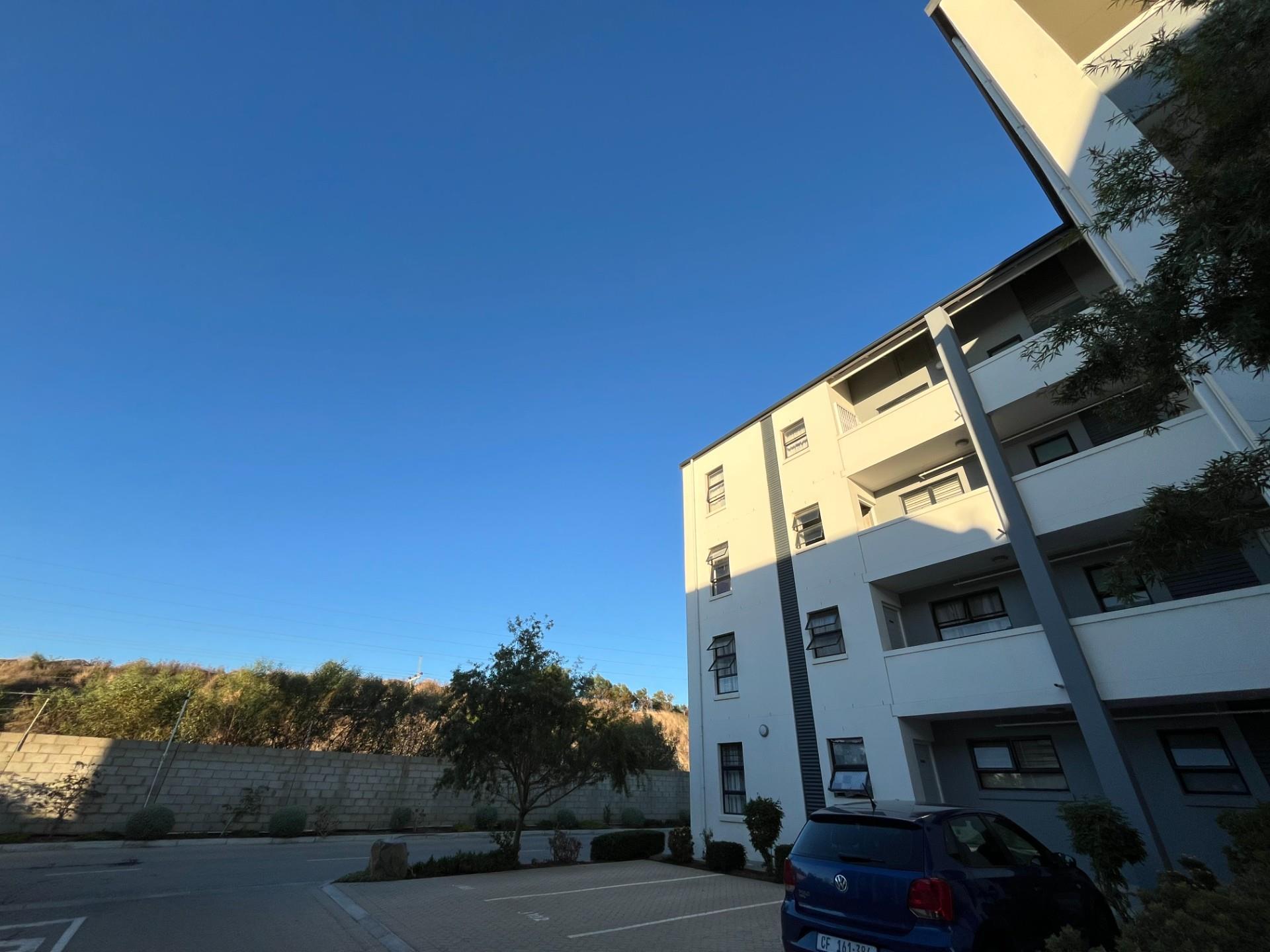 Apartment For Sale in Aan de Wijnlanden, Stellenbosch