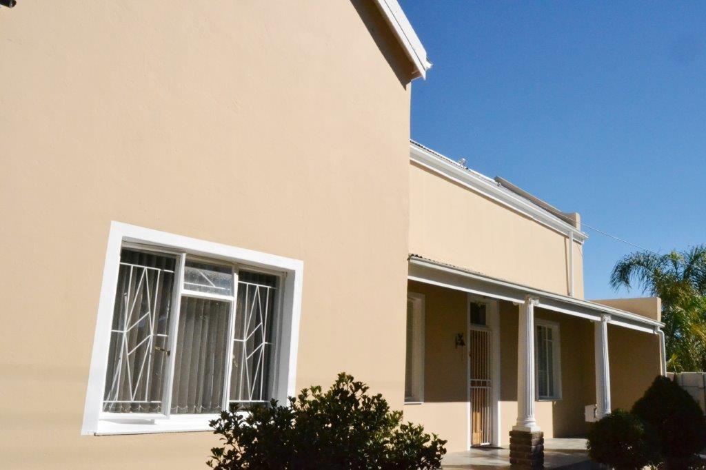 House for sale in Porterville, 200 m²
