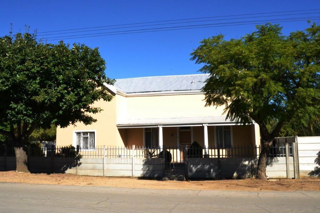 Modern Old Lady - 200 sqm house in Porterville on 957 sqm erf