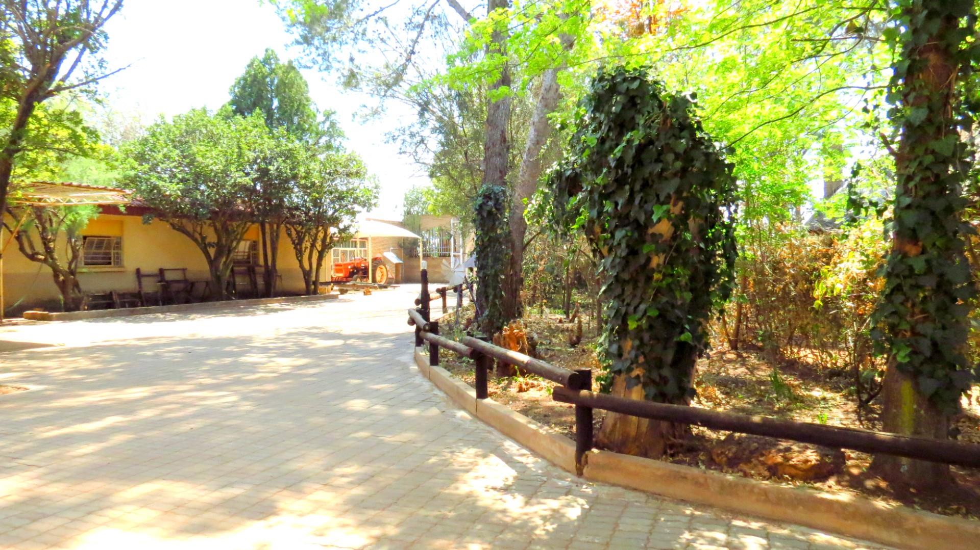 Prime Income-Generating Agricultural Investment - 23.0341 HA Multi-Dwelling Farm