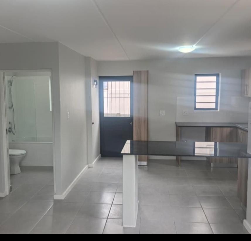 3 Bedroom Semi Detached Dbl Story House For Sale
