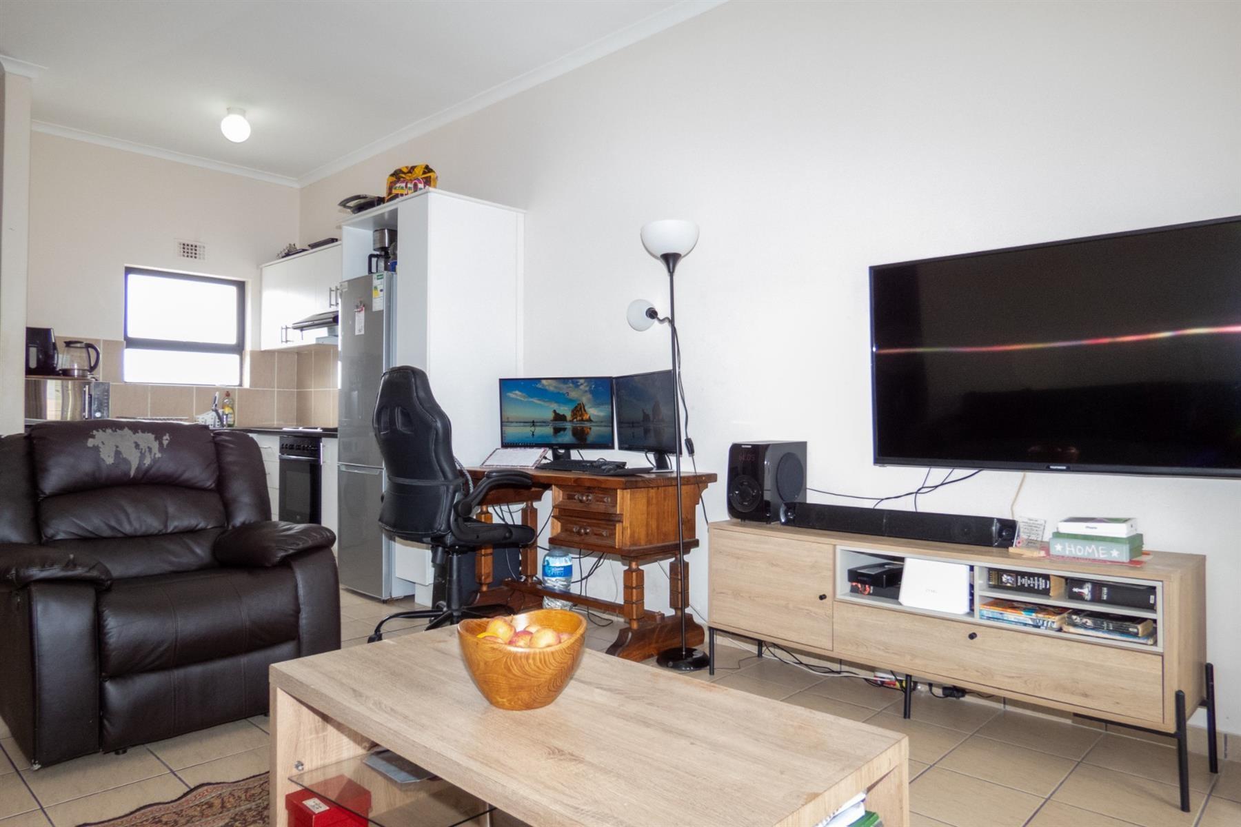 Secure 2-Bedroom Apartment To Rent | Prime Location Near MyCiTi