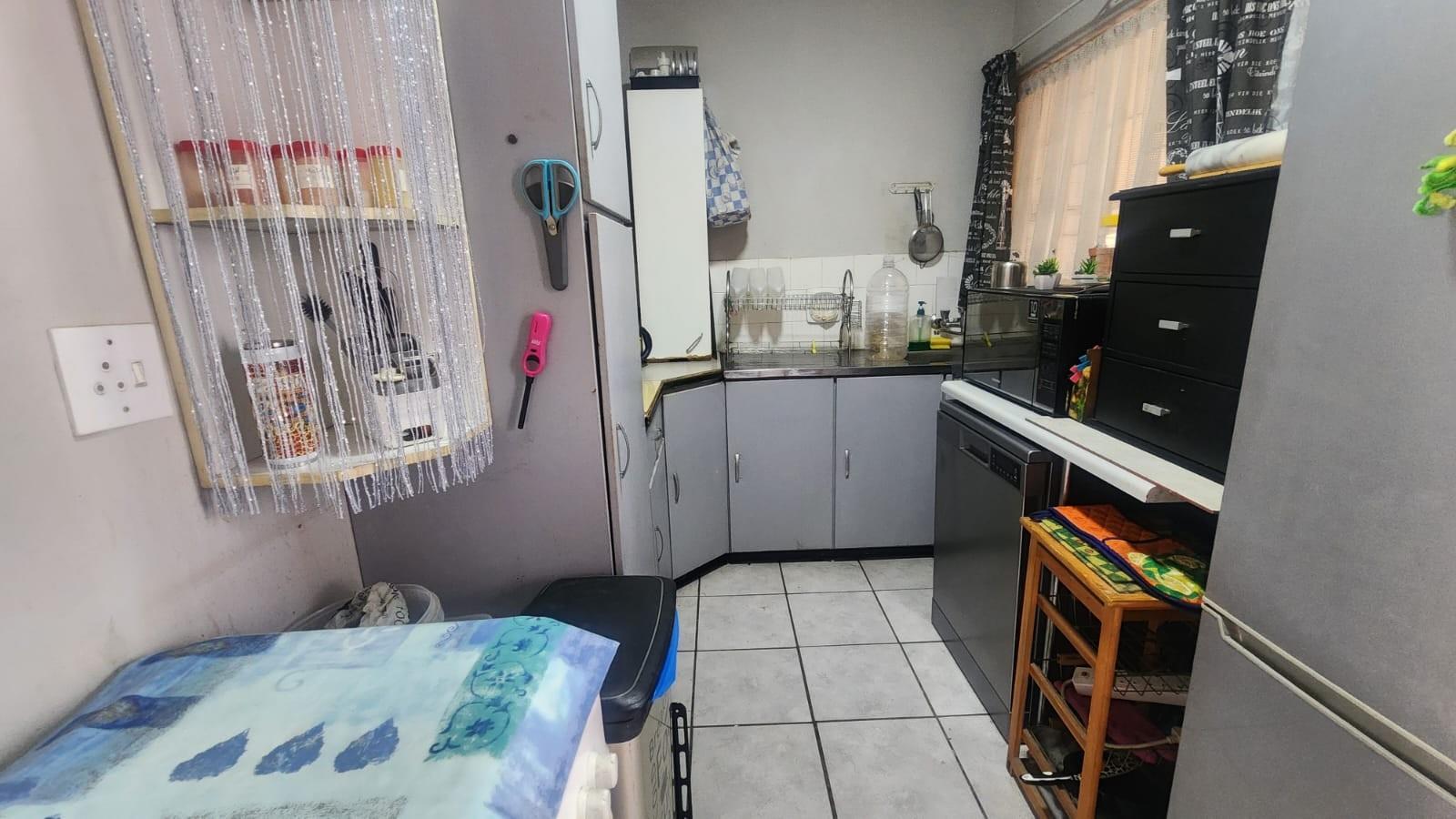 Affordable 1-Bedroom Apartment in the Heart of Brakpan Central