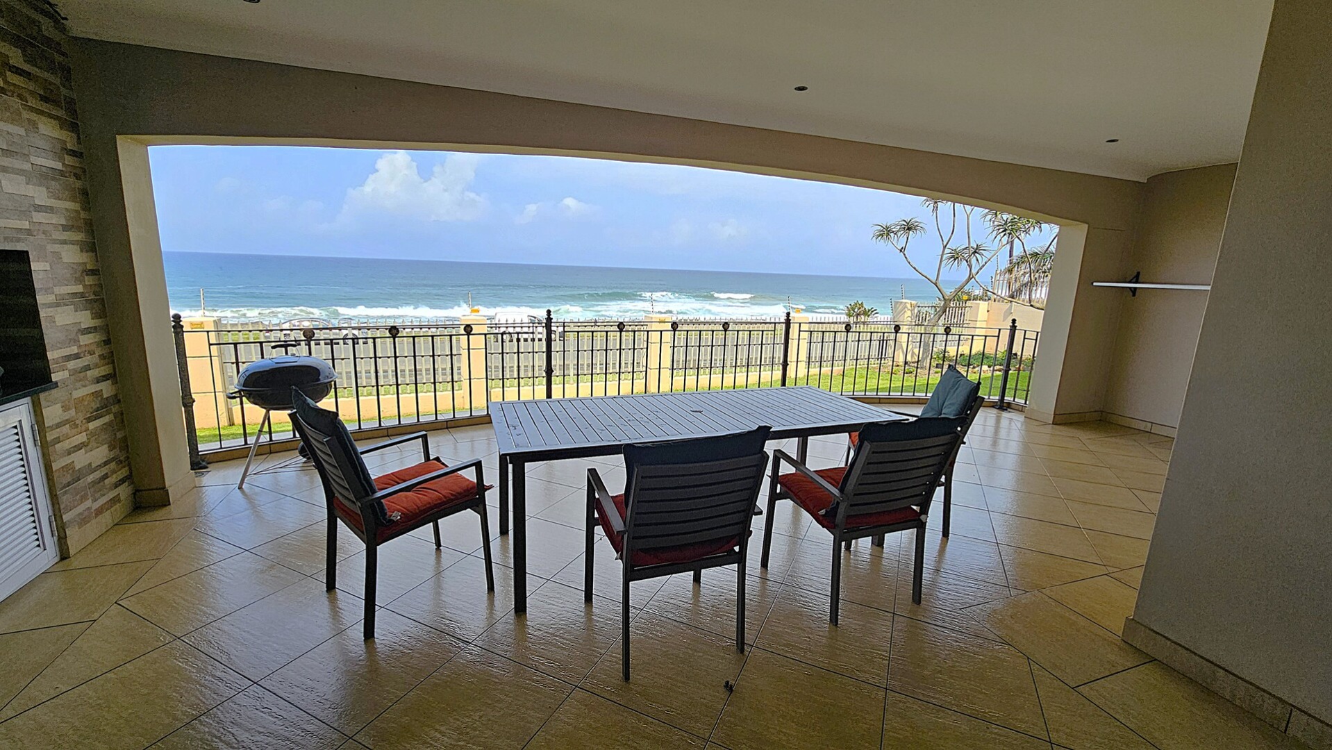Apartment for sale in Uvongo Beach, Margate, KwaZulu Natal, 166 m²