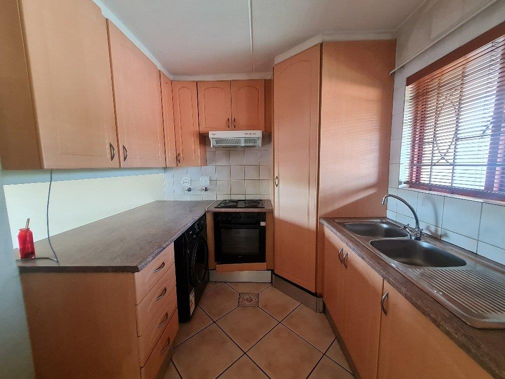 Modern, Secure and Move-In Ready - Perfect for Young Buyers or Investors