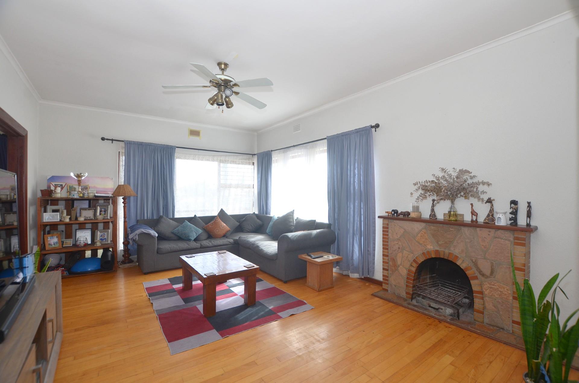 3 Bedroom Family Home with small Flatlet and Brand-New Pool