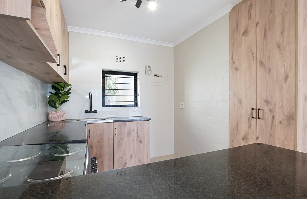 Cottage for rent in Table View, Blouberg, 49 m²