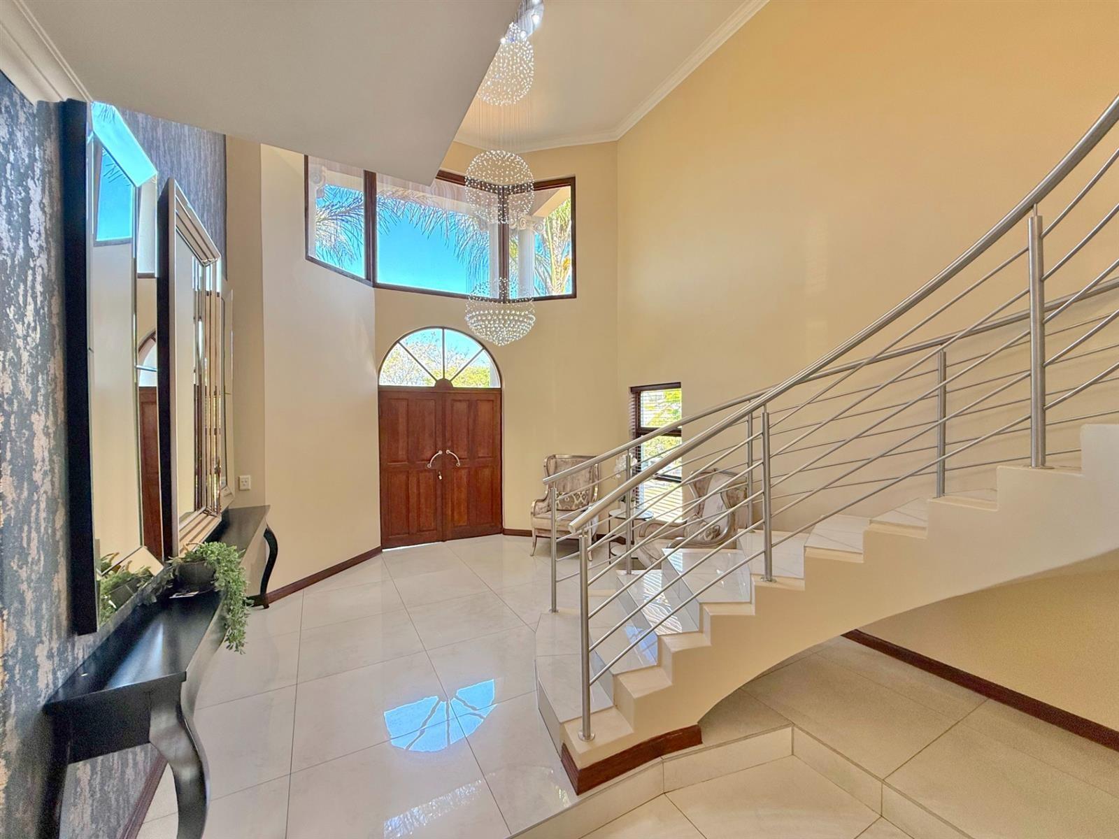 Contemporary Modern Home in a Prime Location in Dainfern Valley Estate