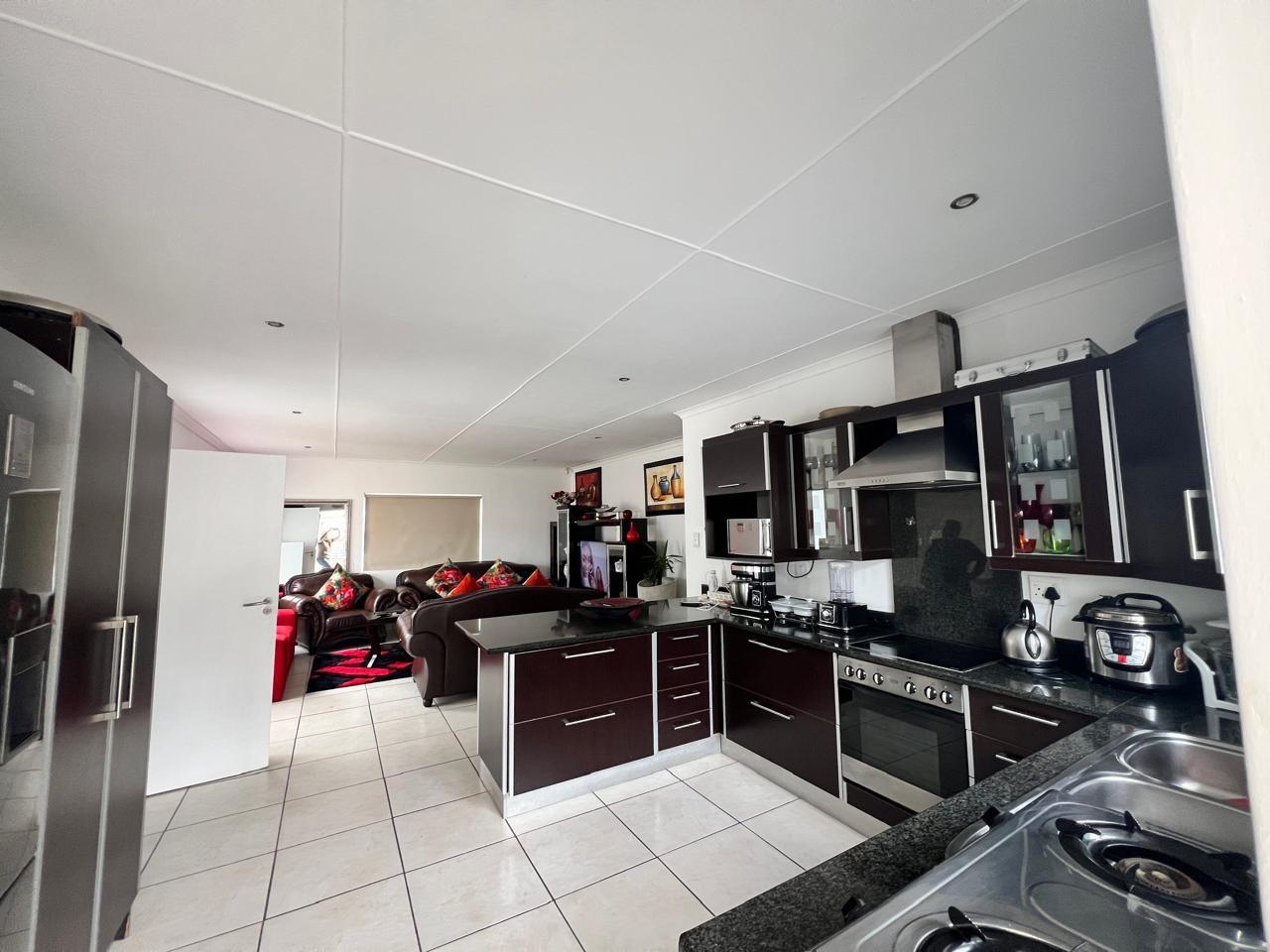 Townhouse For Sale in Nahoon Valley Park, East London