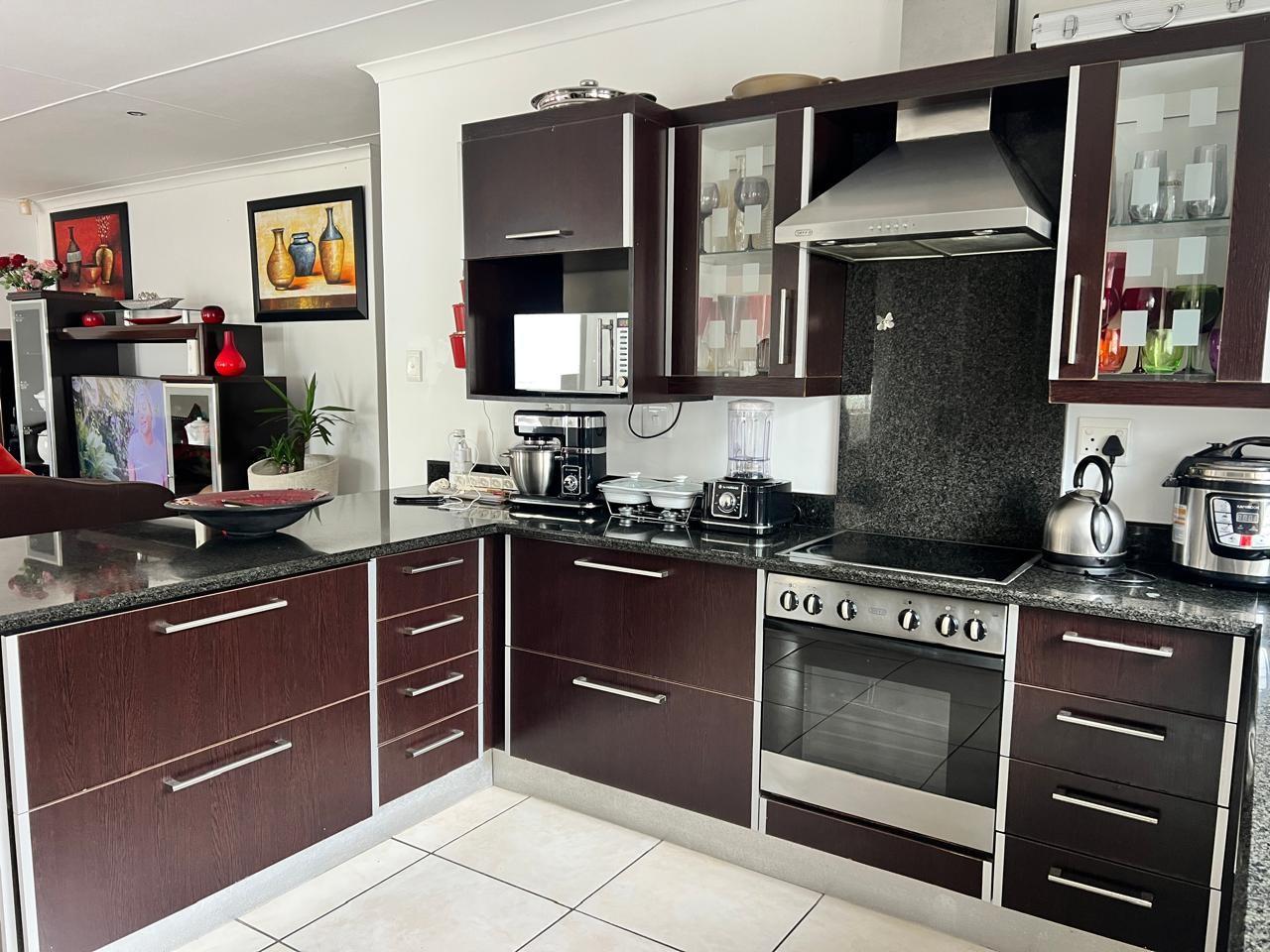 Townhouse For Sale in Nahoon Valley Park, East London