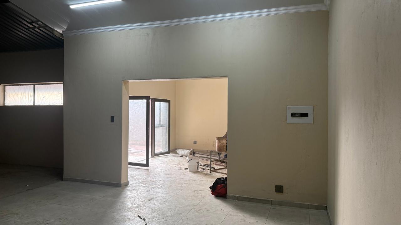 Factory To Rent in Groenkol, Middelburg