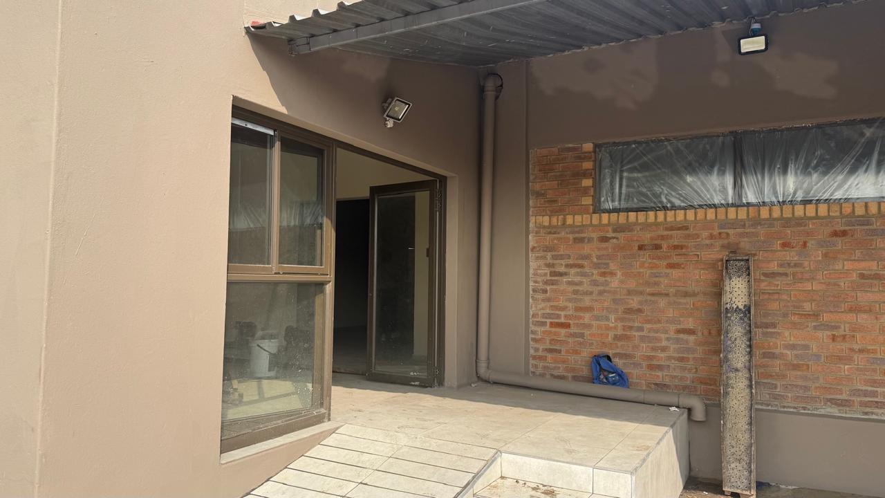 Factory To Rent in Groenkol, Middelburg