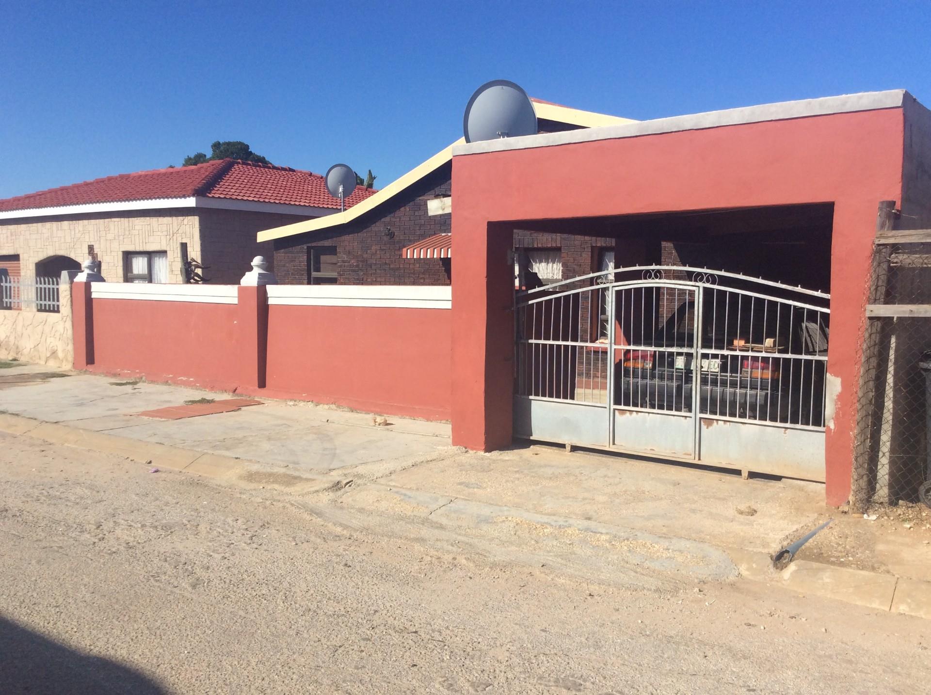 House For Sale in KwaNobuhle, Uitenhage