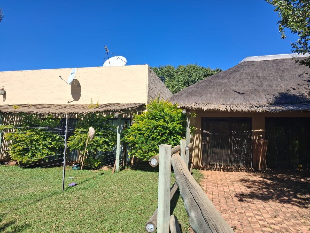 Small Holding For Sale in Boschfontein AH, Rustenburg, North West