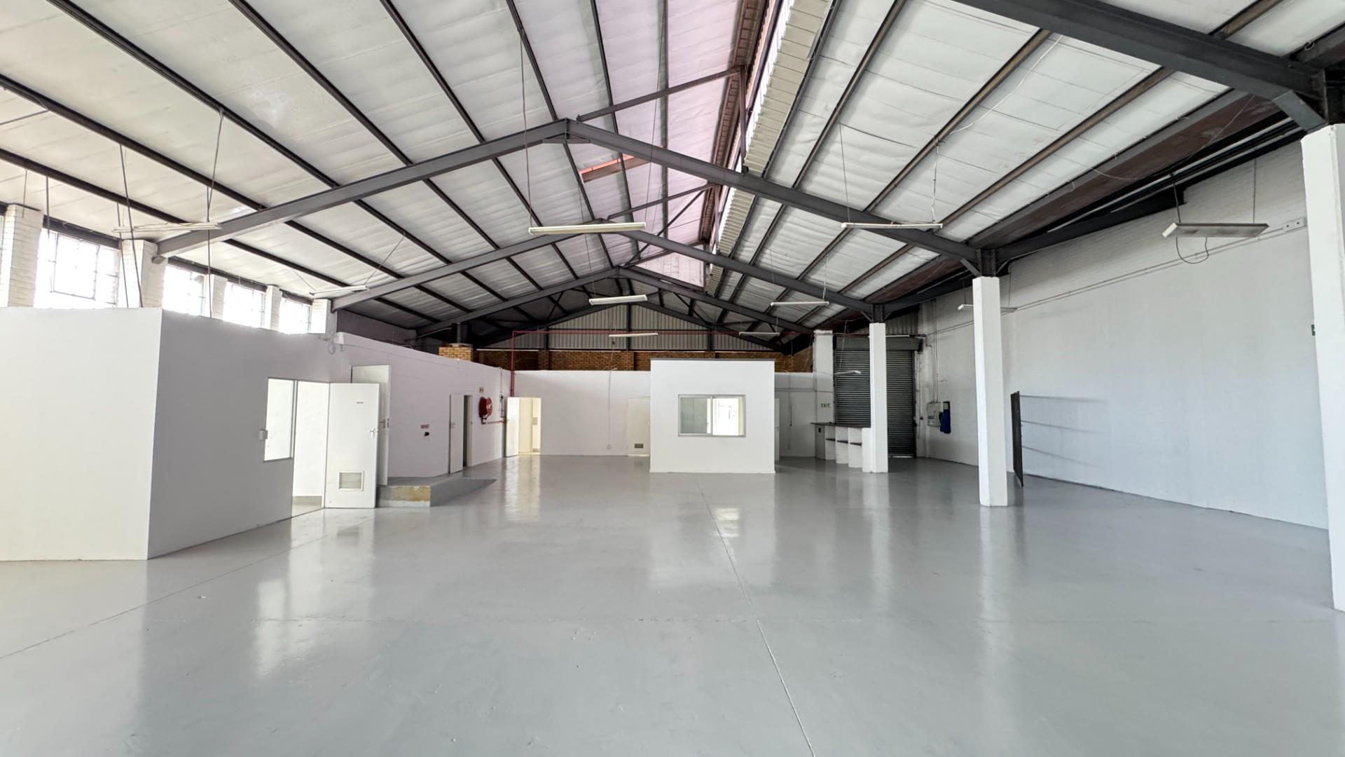 Neat and Secure 474m² Warehouse To Let in Maitland Industrial Park | Cape Town