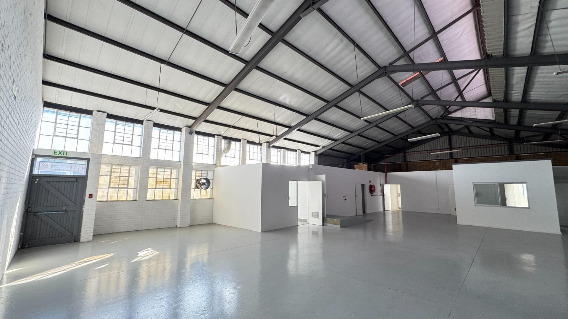 Neat and Secure 474m² Warehouse To Let in Maitland Industrial Park | Cape Town