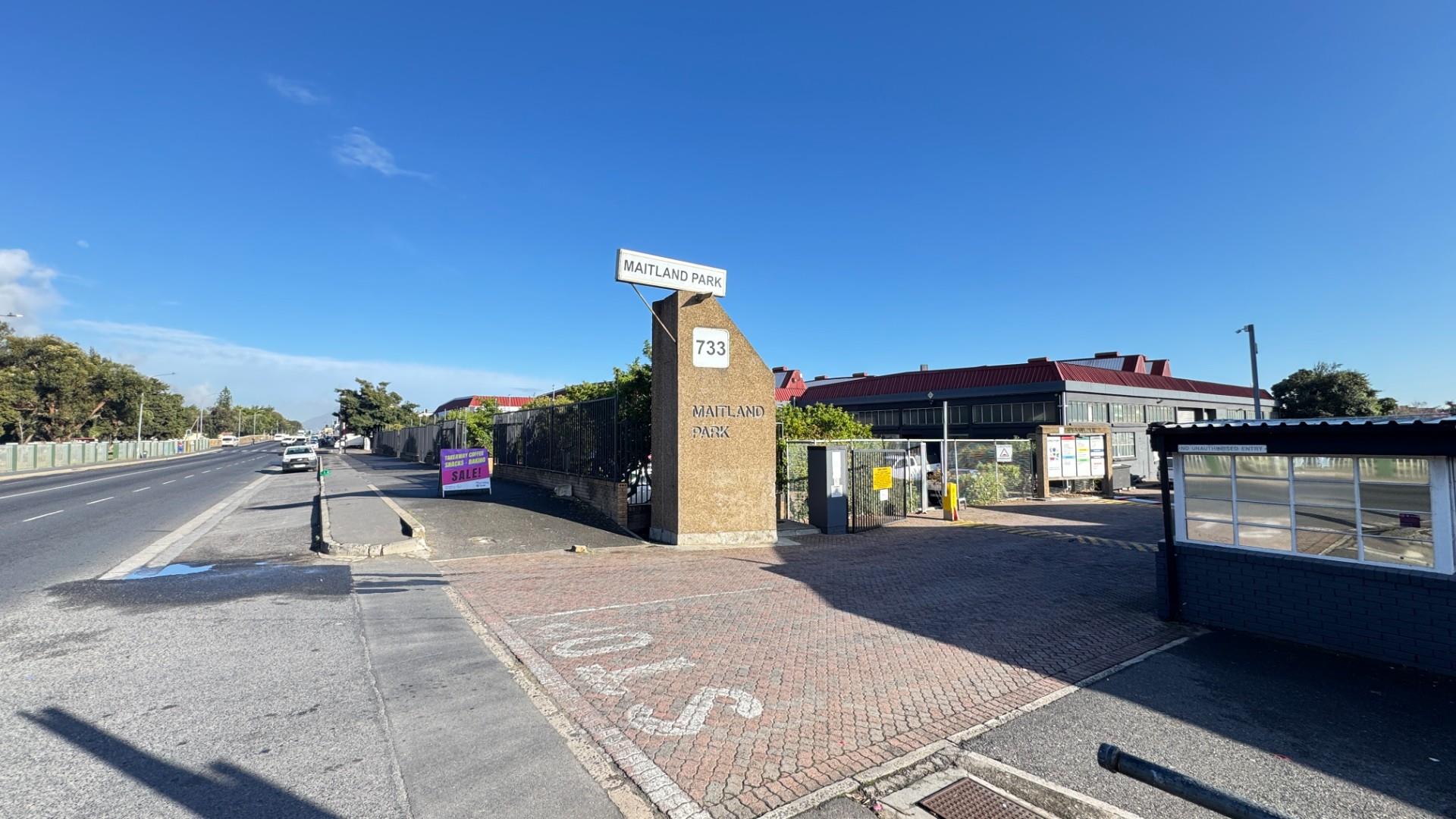 Neat and Secure 474m² Warehouse To Let in Maitland Industrial Park | Cape Town