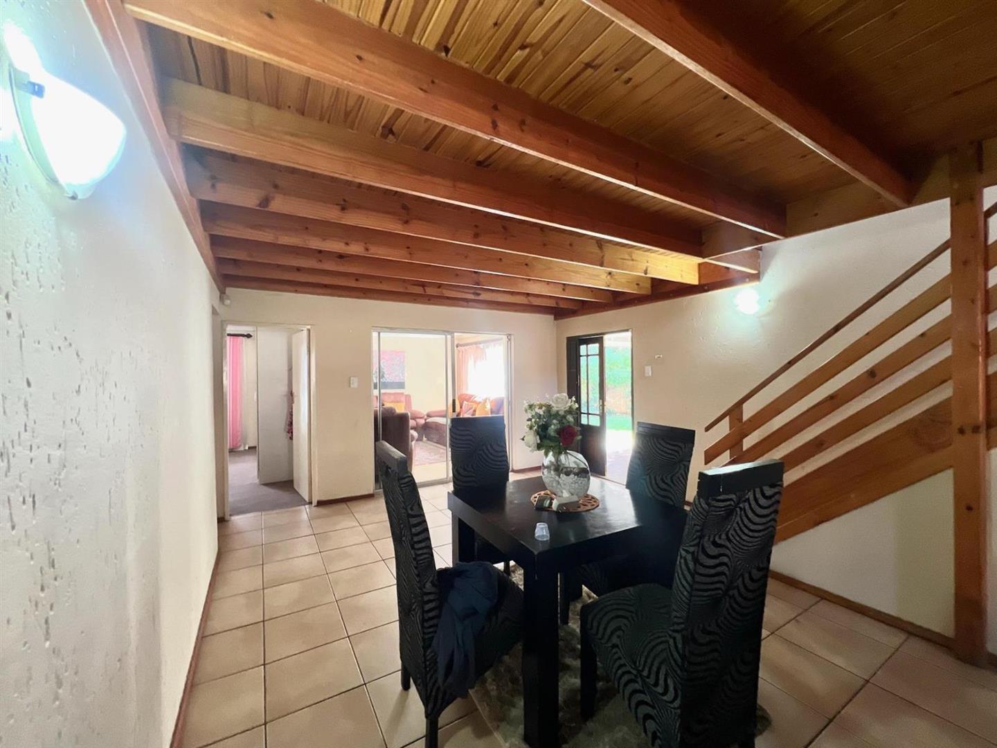 House For Sale in Buccleuch Sandton